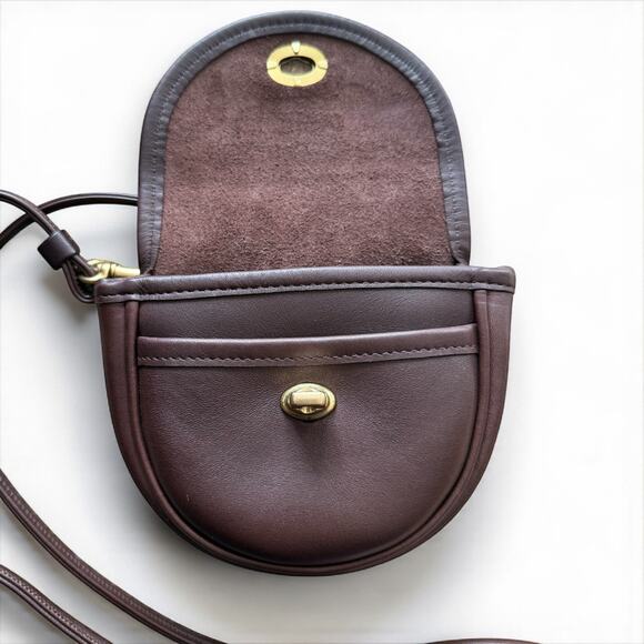 Vintage COACH 9826 Mini Belt Bag Mahogany Brown Leather Turnlock Brass Crossbody - Picture 9 of 12